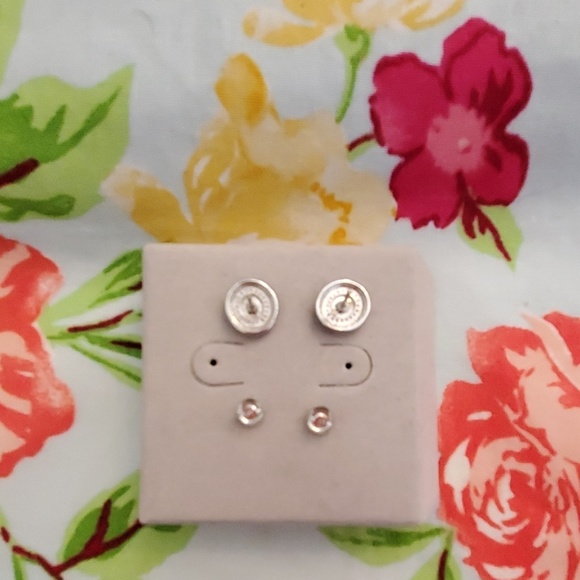 Blue Diamond Earrings - Picture 6 of 8